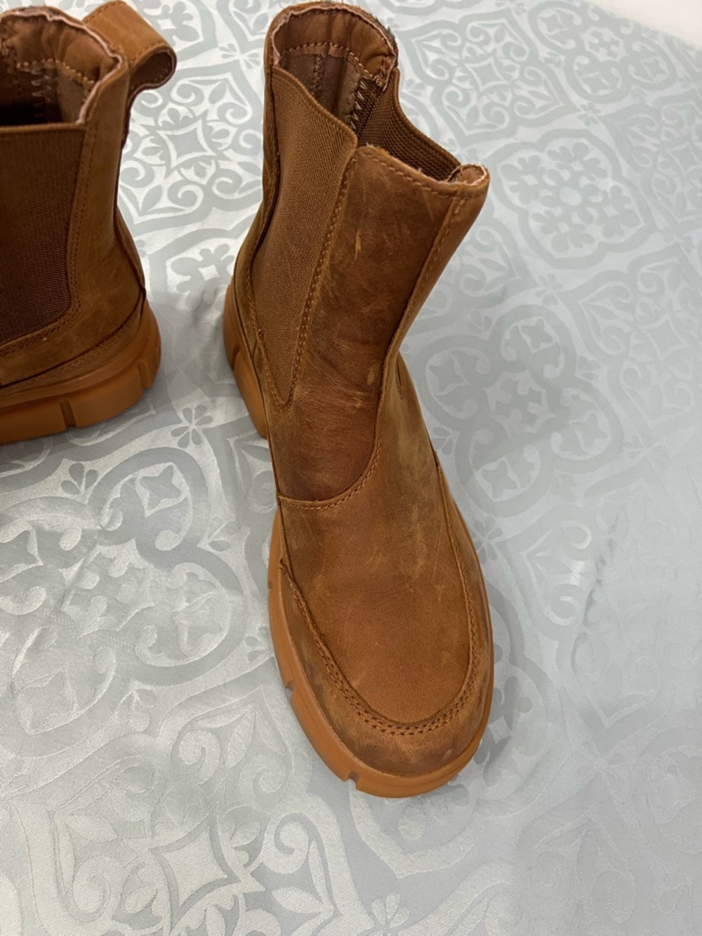 Sorel Brown Tan Chelsea Ankle Boots size 8 caramel color - Picture 5 of 13